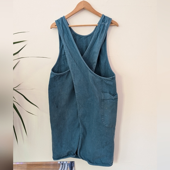 Molly Baz Cross Back Kitchen Apron - Picture 4 of 6